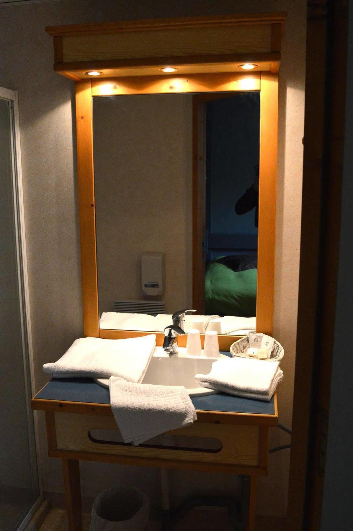 Hotel De La Vallee 오르난스 외부 사진
